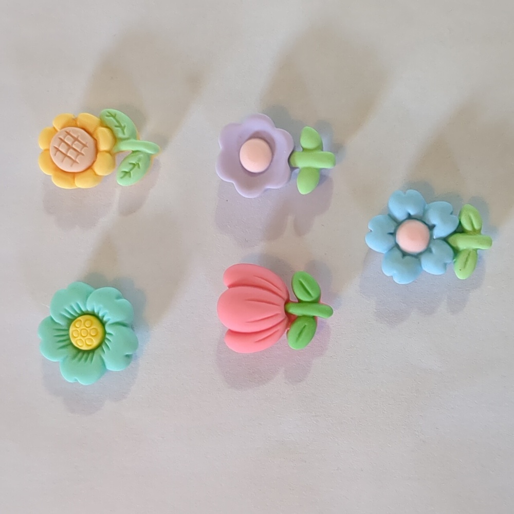 Handmade Brightly Colored Flower Needle Minder Magnet